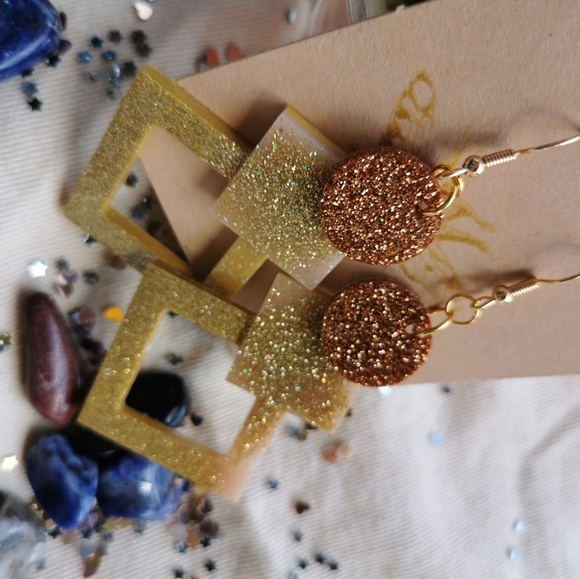 Earrings - Picture 4 of 6